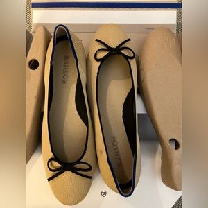Rothy’s the ballet flat - beige and black 9.5 - never worn